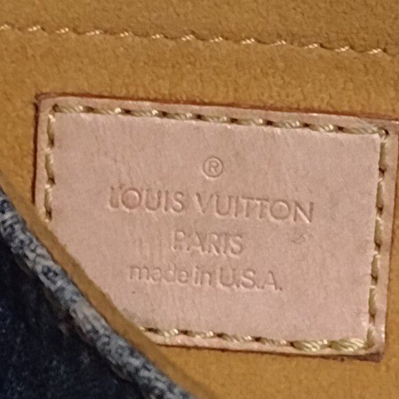 Authentic RARE Louis Vuitton DENIM PLEATY π¦ππ - Picture 15 of 16